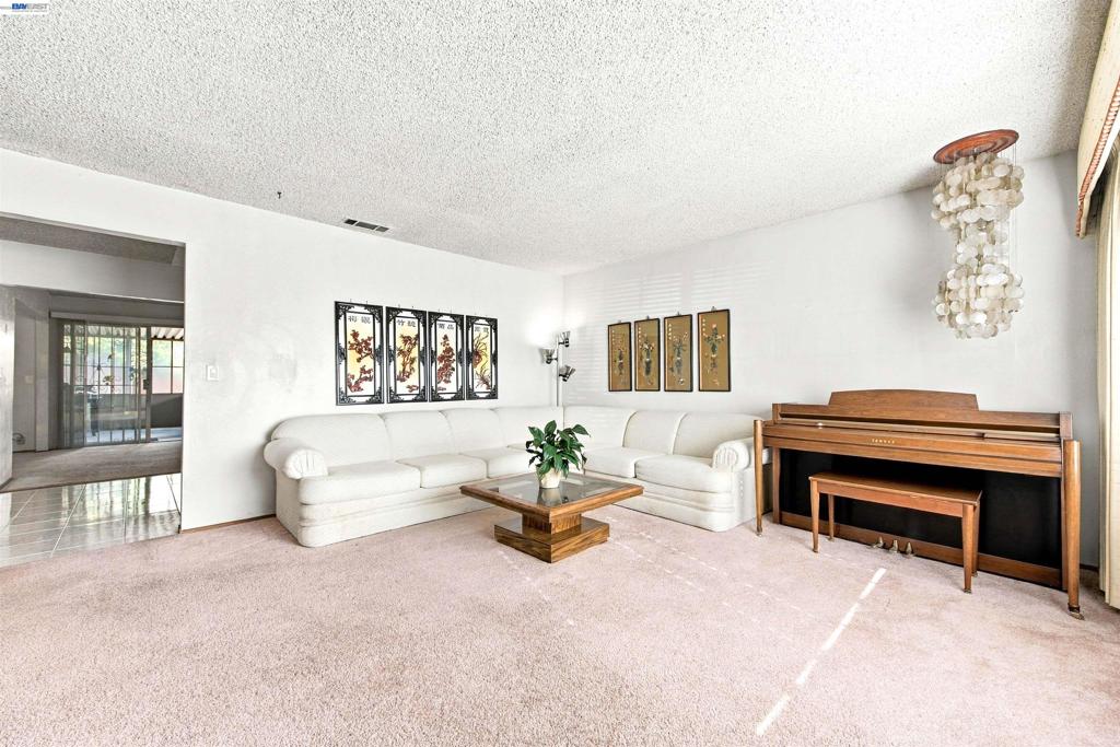 3223 San Carvante Way