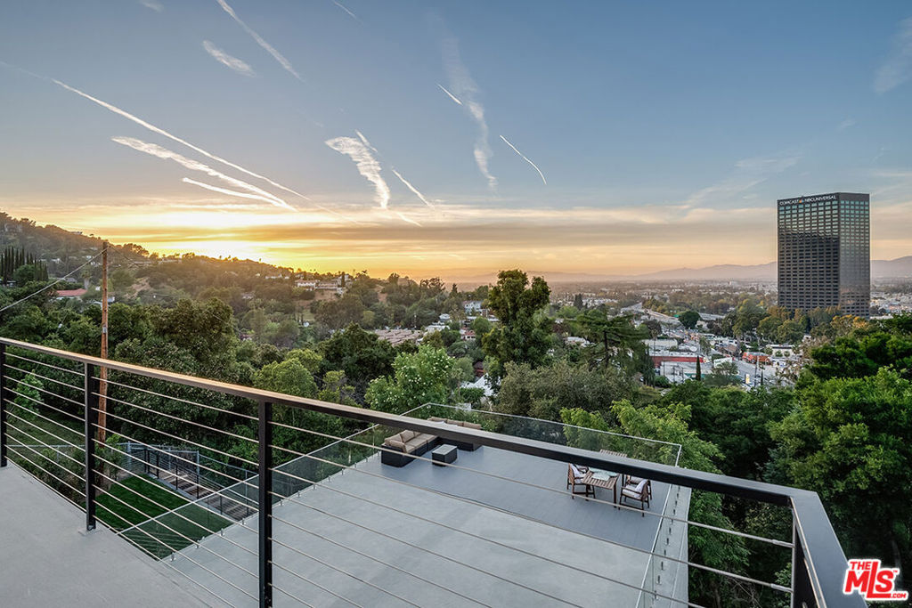 3701 Multiview Drive
