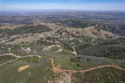 Tiny photo for 14105 County Kerry Lane, Atascadero, CA 93422 (MLS # NS25226700)