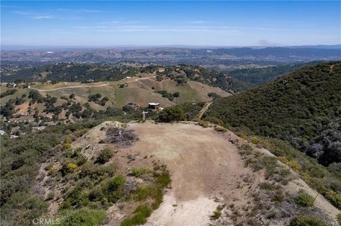 Photo of 14105 County Kerry Lane, Atascadero, CA 93422 (MLS # NS25226700)