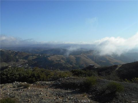 Tiny photo for 14105 County Kerry Lane, Atascadero, CA 93422 (MLS # NS25226700)