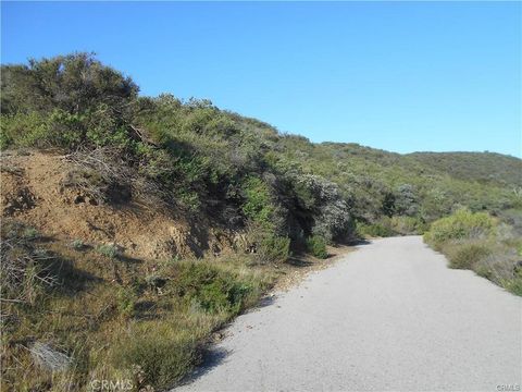 Tiny photo for 14105 County Kerry Lane, Atascadero, CA 93422 (MLS # NS25226700)