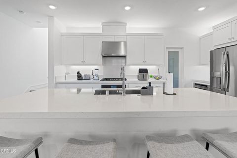 Tiny photo for 509 Snowdrop Lane, Santa Paula, CA 93060 (MLS # V1-37193)