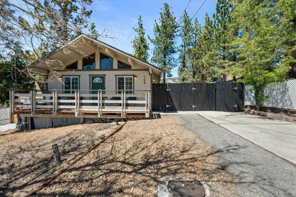 109 E Country Club Boulevard