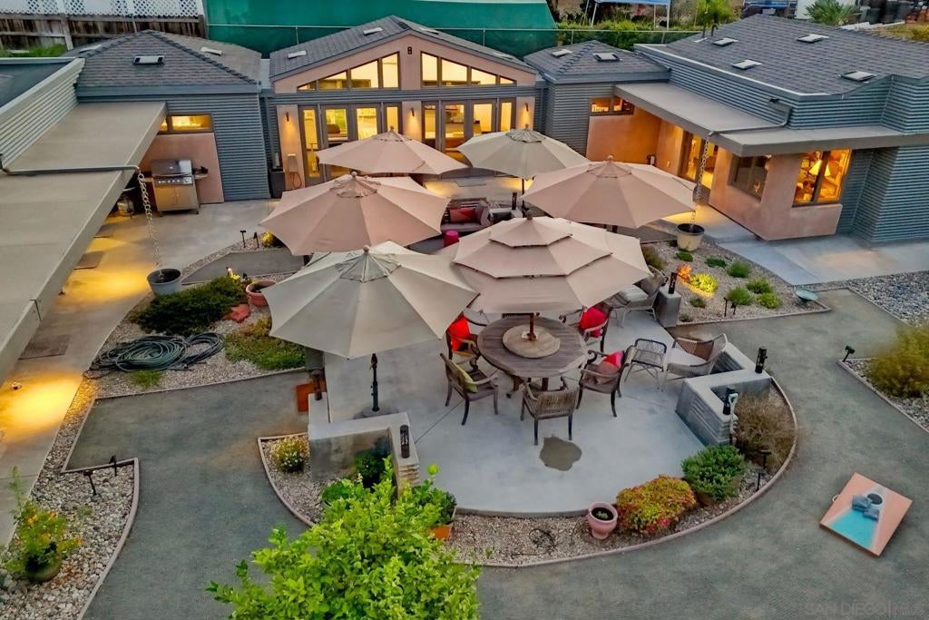 3838 Bonita View