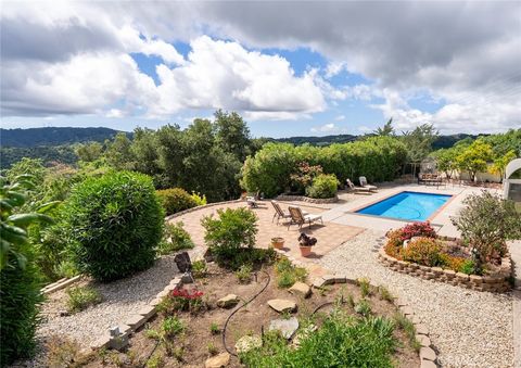 Photo of 13305 Santa Ana Rd, Atascadero, CA 93422 (MLS # NS26071823)
