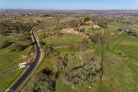 Tiny photo for 6275 Twin Canyon Ln, Creston, CA 93432 (MLS # NS26063931)