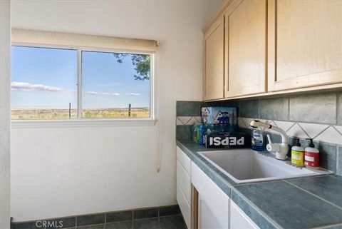 Tiny photo for 6275 Twin Canyon Ln, Creston, CA 93432 (MLS # NS26063931)