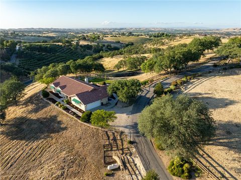 Tiny photo for 6275 Twin Canyon Ln, Creston, CA 93432 (MLS # NS26063931)