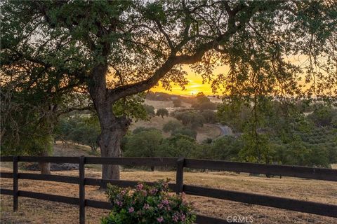 Tiny photo for 6275 Twin Canyon Ln, Creston, CA 93432 (MLS # NS26063931)