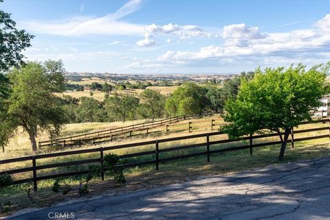 Tiny photo for 6275 Twin Canyon Ln, Creston, CA 93432 (MLS # NS26063931)