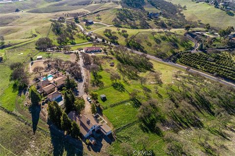 Tiny photo for 6275 Twin Canyon Ln, Creston, CA 93432 (MLS # NS26063931)