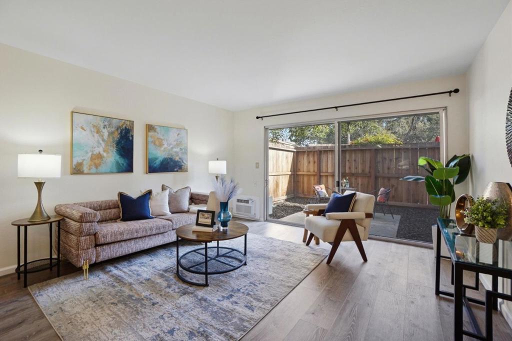 1411 Creekside Drive 2