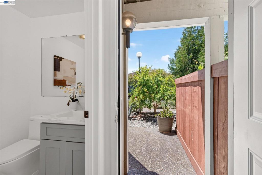 112 Mission Dr Dr, Pleasanton CA 94566