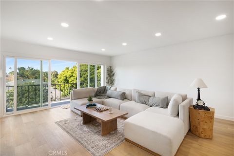 3695 Linden Avenue 10C Long Beach CA 90807