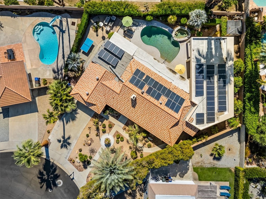 Los Compadres (33459) - Residential