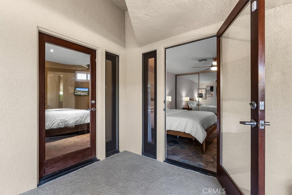 Los Compadres (33459) - Residential