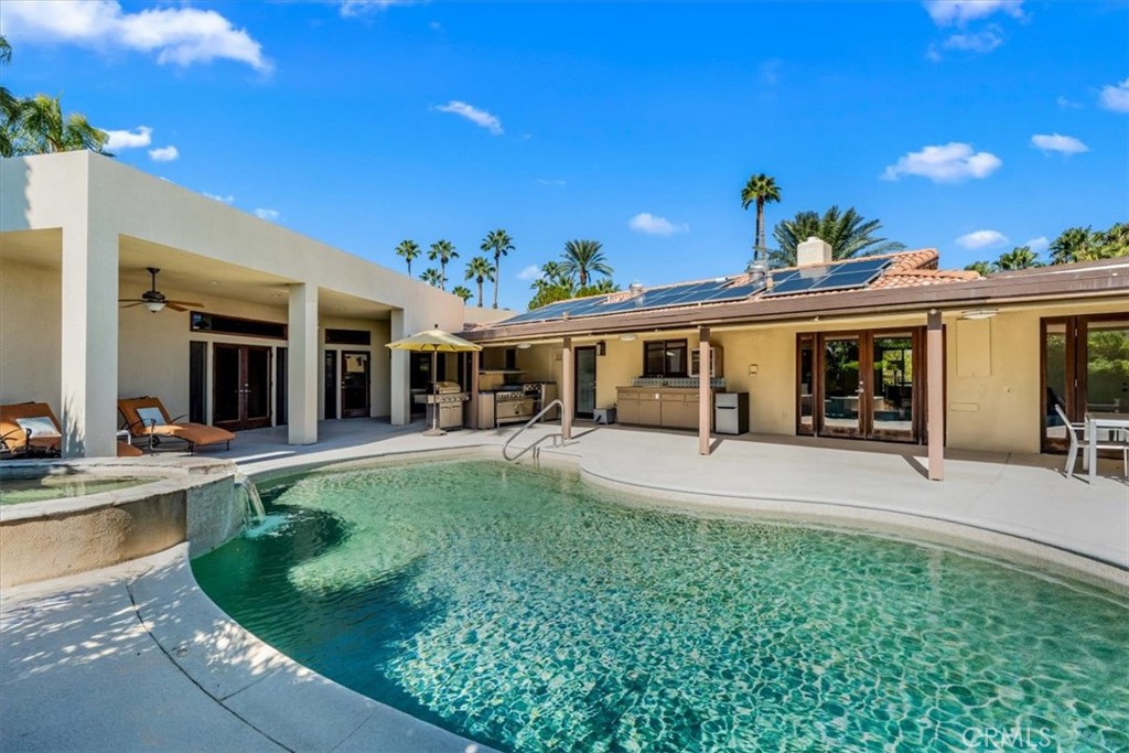 Los Compadres (33459) - Residential