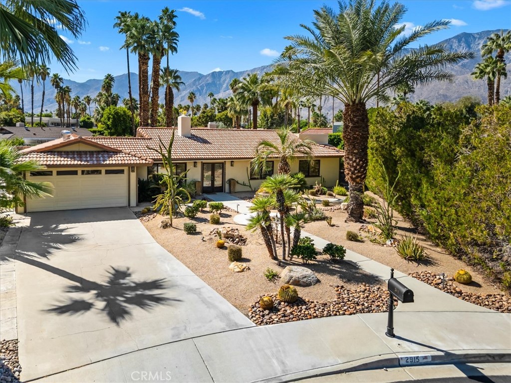 Los Compadres (33459) - Residential