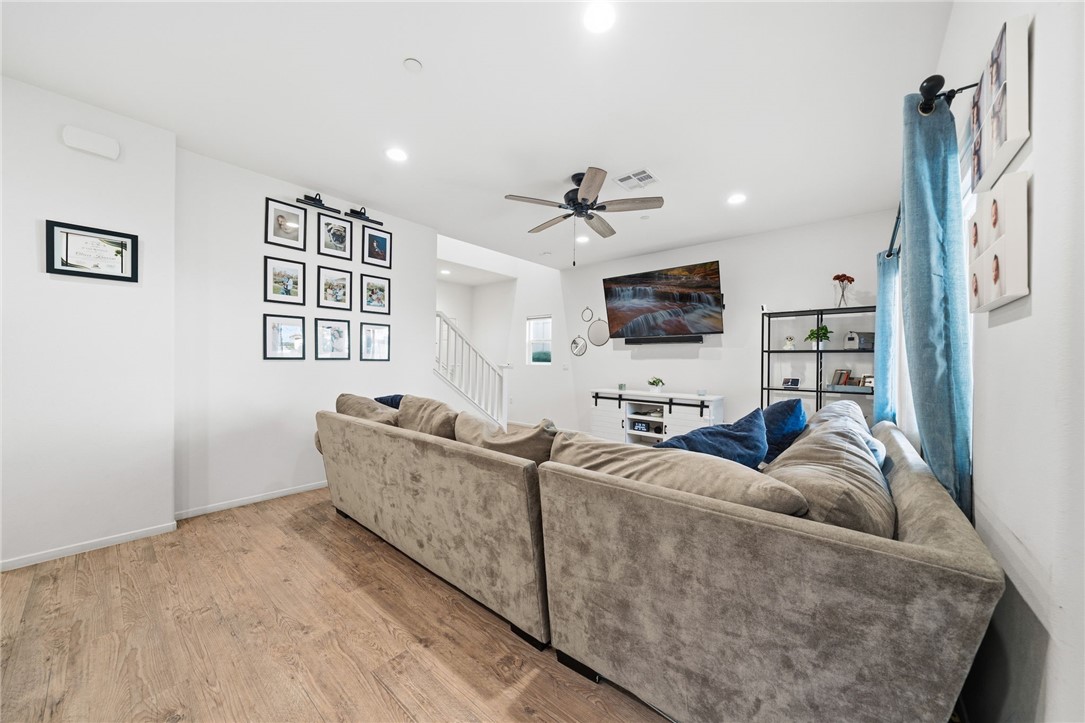 41250 Winterberry Street