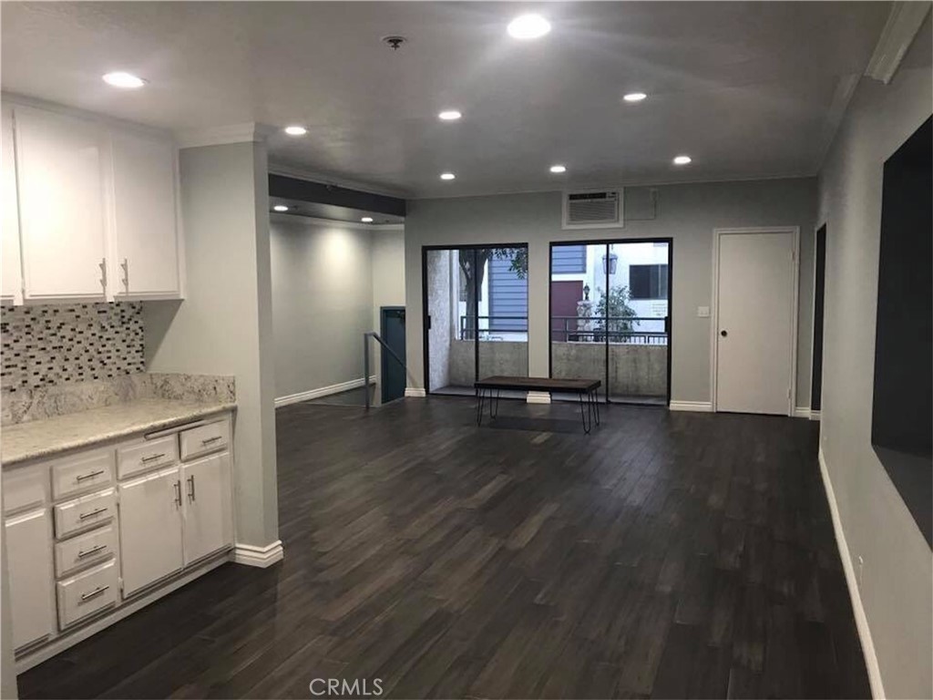 Downtown (DT) - Residential Lease