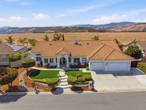 Photo of 1490 Sonnys Way, Hollister, CA 95023 (MLS # ML82056957)