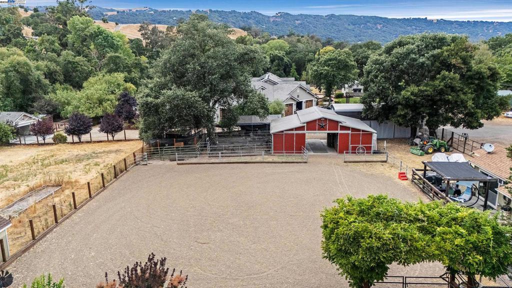 HAPPY VALLEY - Residential