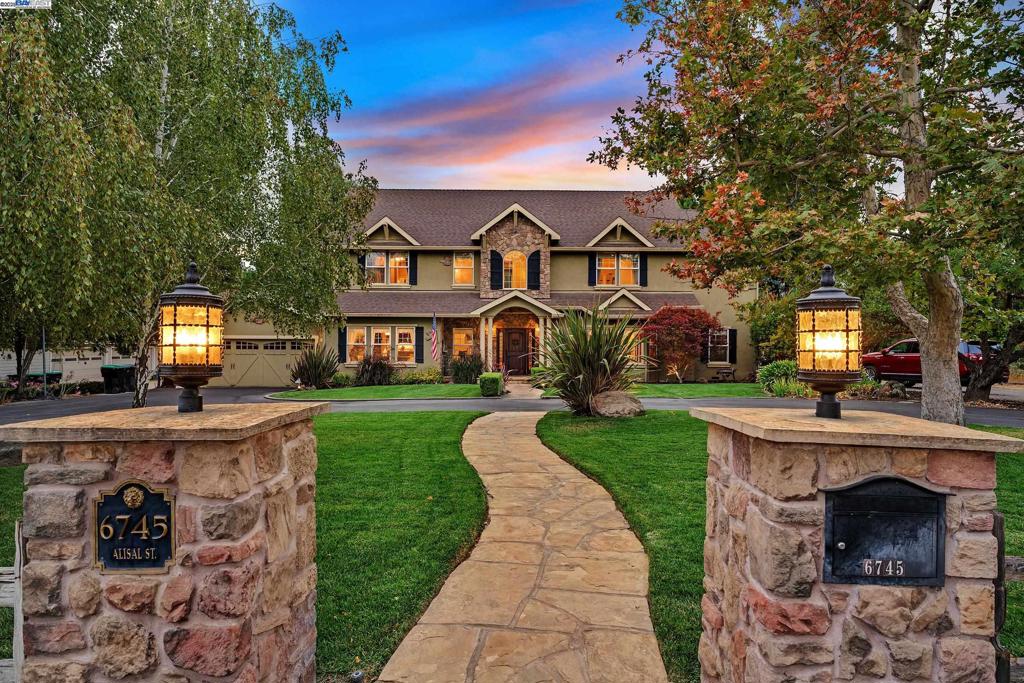 HAPPY VALLEY - Residential