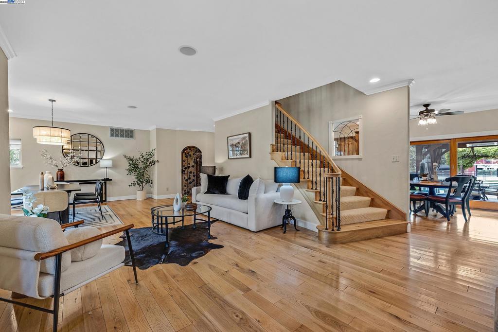 HAPPY VALLEY - Residential