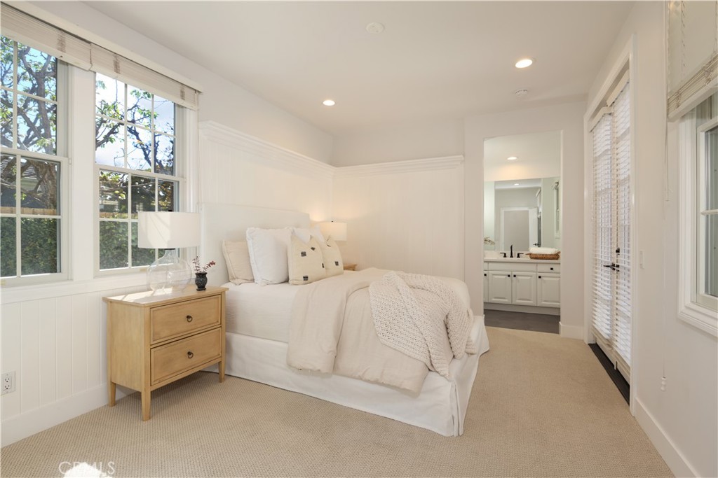Castaways (CAST) - Residential Lease