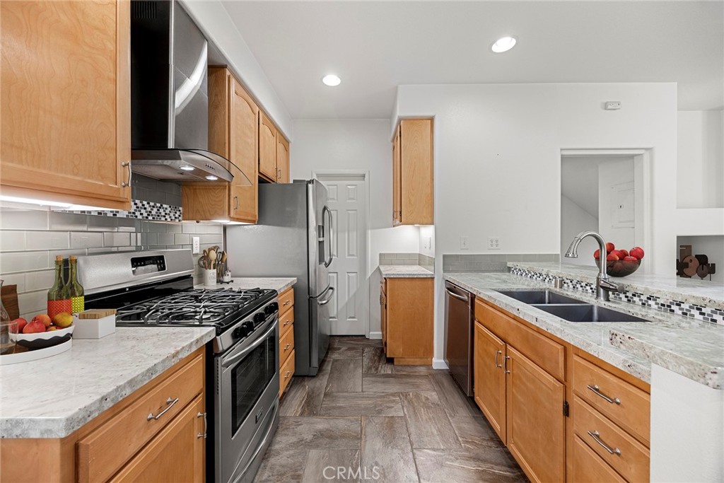 748 748 Ashby Lane 55