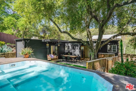 Photo of 20402 Paradise Lane, Topanga, CA 90290 (MLS # 26846639)