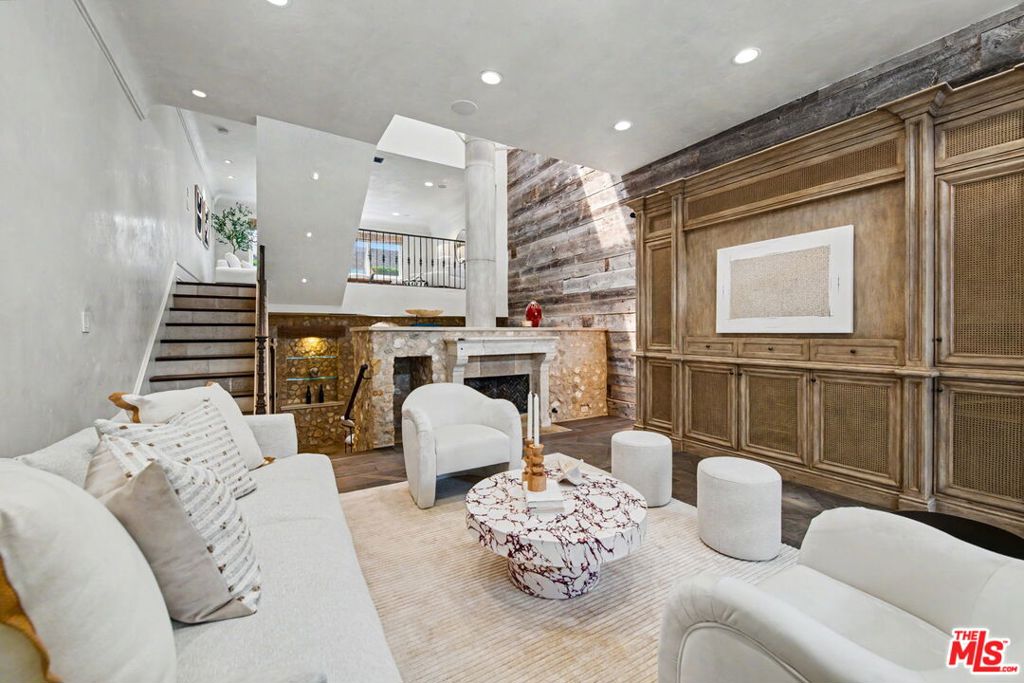 Photo of 2408 34th Street #4, Santa Monica, CA 90405 (MLS # 26975379)