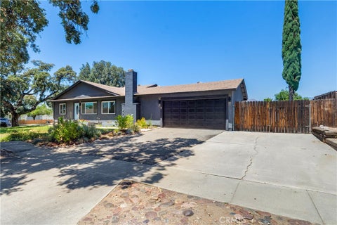 Photo of 1501 Cambridge Avenue, Redlands, CA 92374 (MLS # IG26157532)