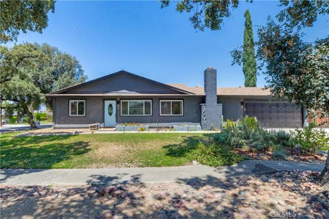 Photo of 1501 Cambridge Avenue, Redlands, CA 92374 (MLS # IG26157532)