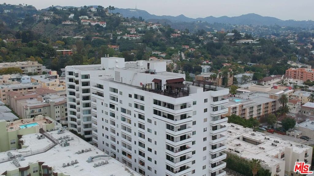 Photo of 7250 Franklin Avenue #1112, Los Angeles, CA 90046 (MLS # 26640695)