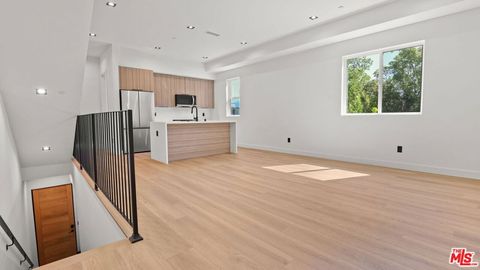 Photo of 10842 Peach Grove Street #2, North Hollywood, CA 91601 (MLS # 26861413)