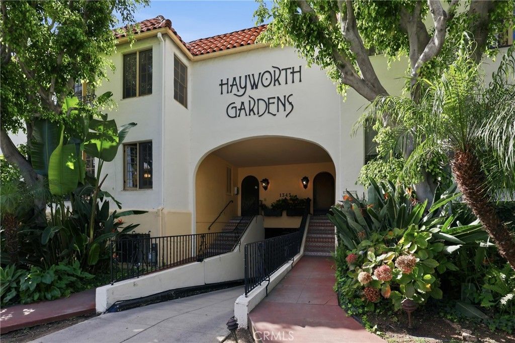 Photo of 1345 N Hayworth Ave #2, West Hollywood, CA 90046 (MLS # AR26039927)