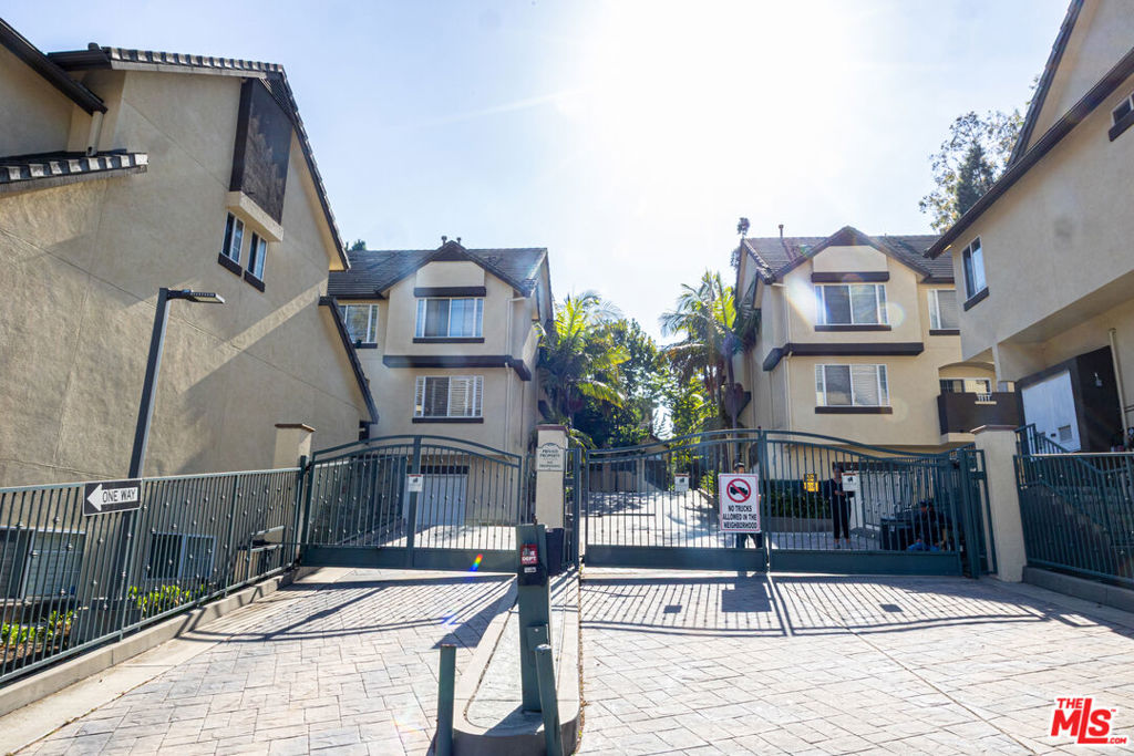 4600 Don Lorenzo Drive 4