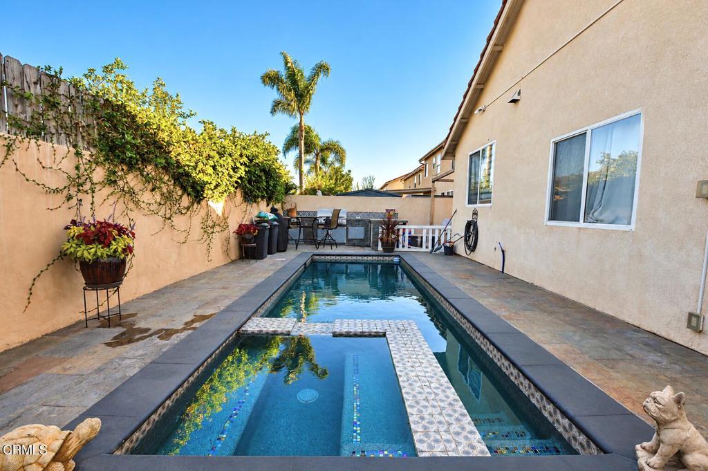 5460 Dunbar Drive