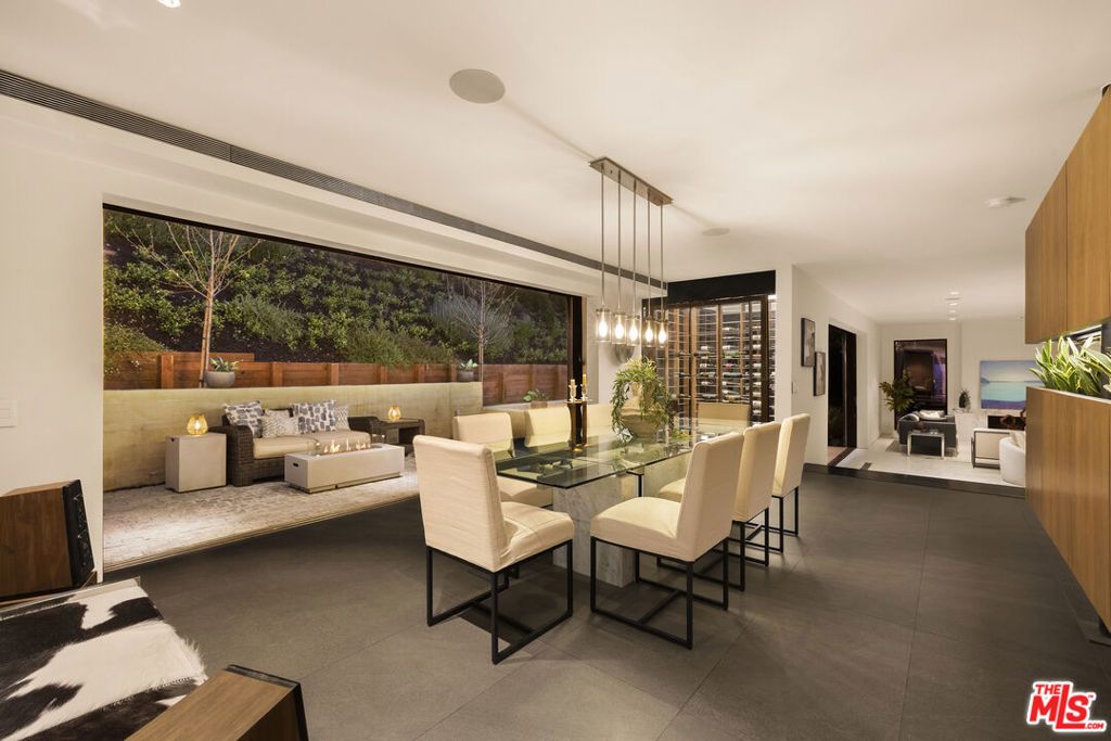 Photo of 10558 Fontenelle Way, Los Angeles, CA 90077 (MLS # 26726285)