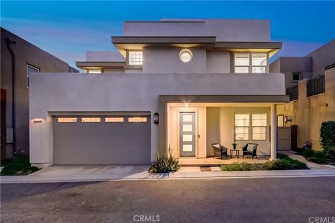 Photo of 111 Newall, Irvine, CA 92618 (MLS # OC25157411) Photo of 111 Newall, Irvine, CA 92618 (MLS # OC25157411)