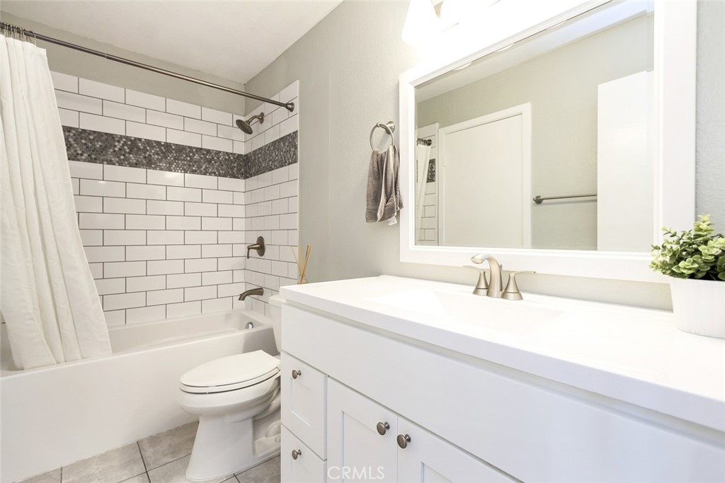 Columbia Square (CS) - Residential Lease