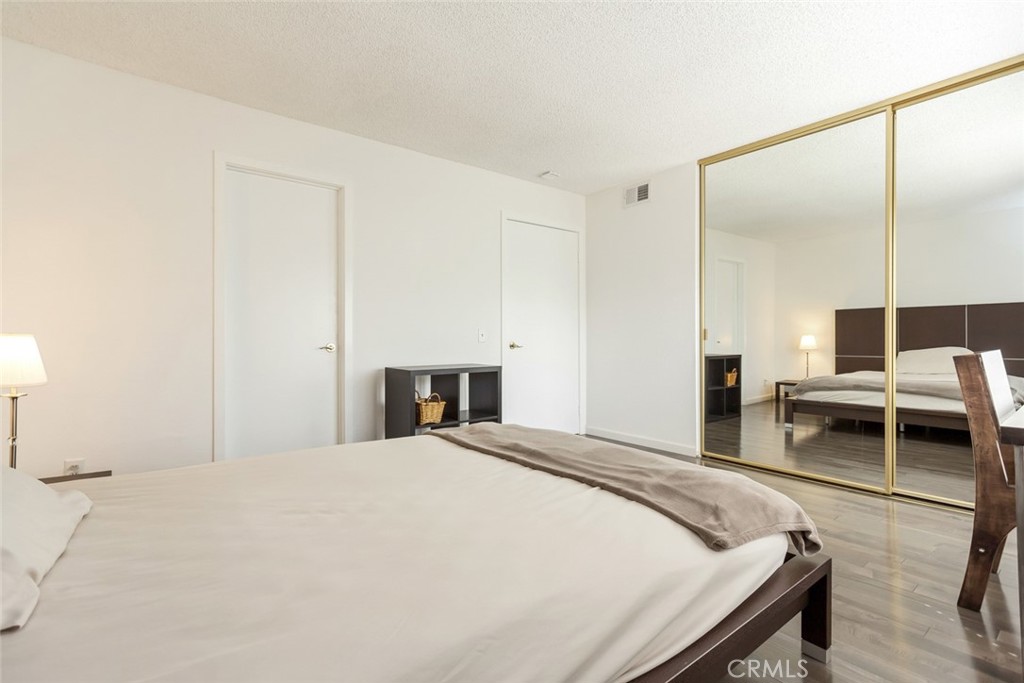 Columbia Square (CS) - Residential Lease