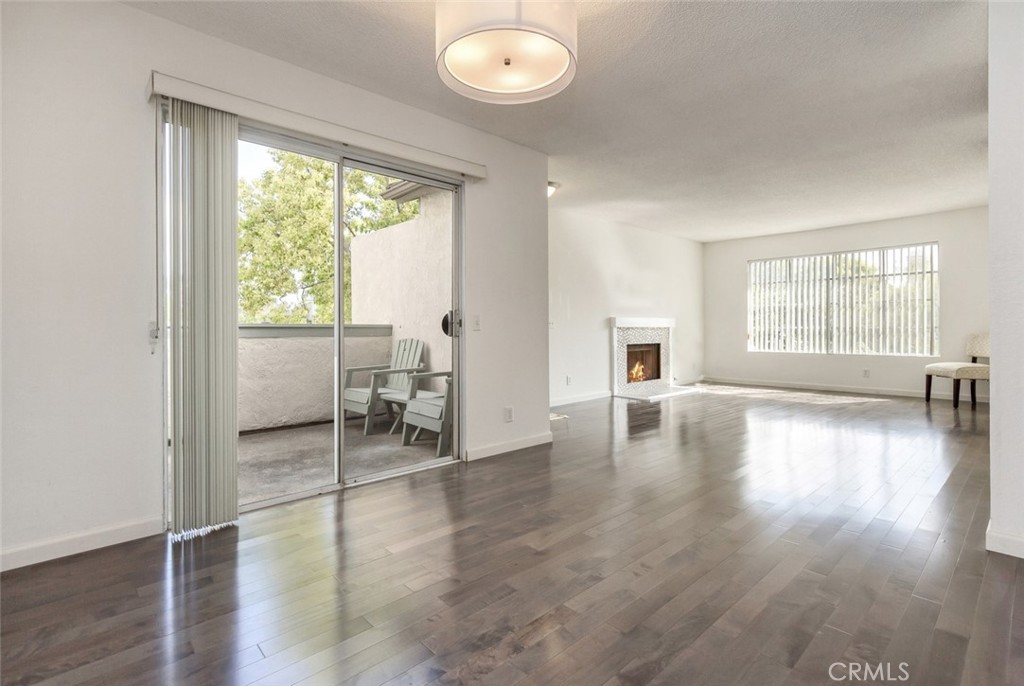 Columbia Square (CS) - Residential Lease