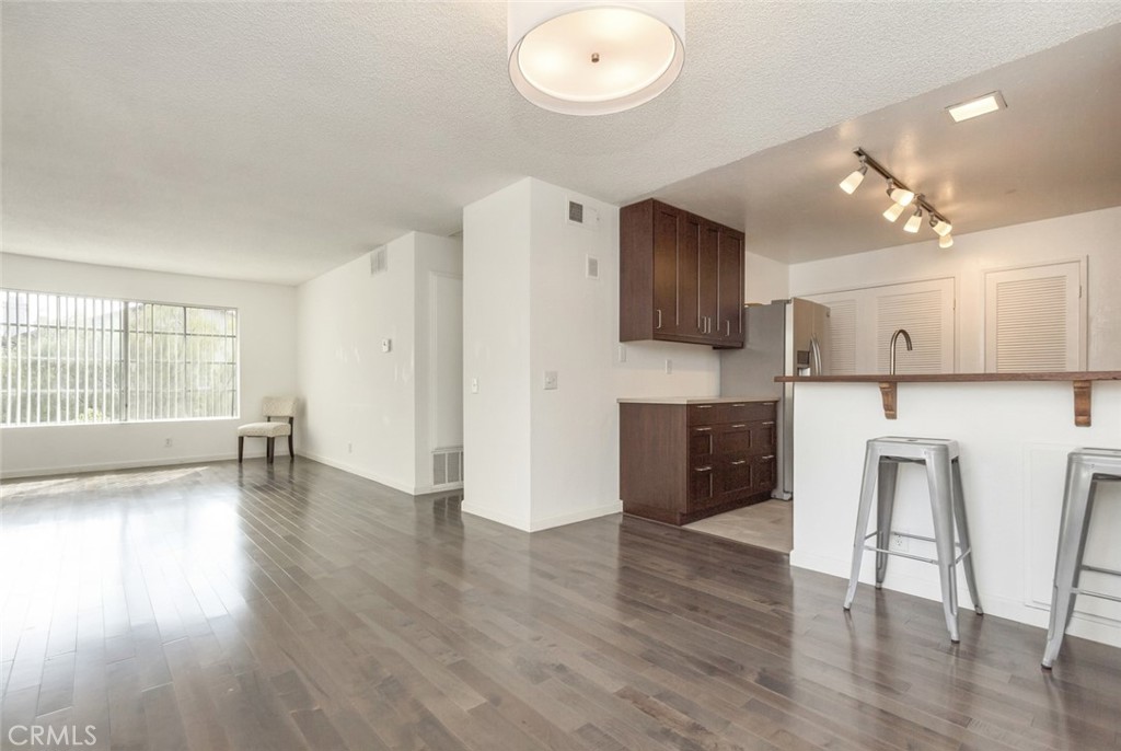 Columbia Square (CS) - Residential Lease