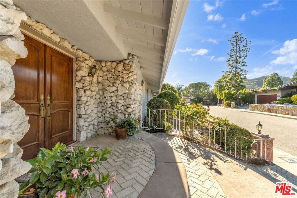 16560 Park Lane Circle