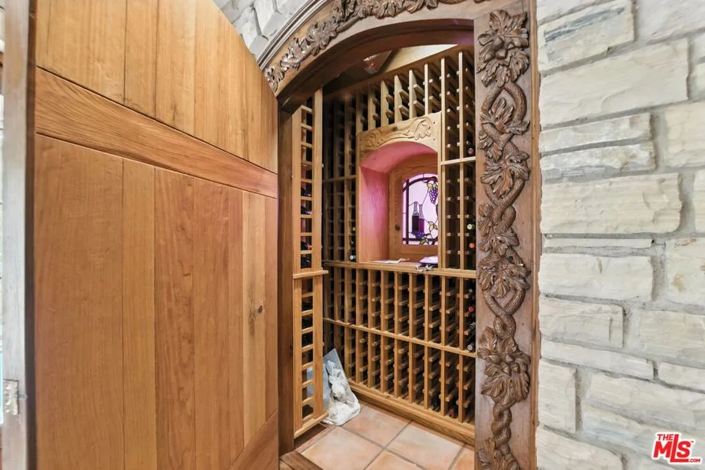 Los Angeles, California 90049, United States, 4 Bedrooms Bedrooms, ,4 BathroomsBathrooms,Residential,Active,166695