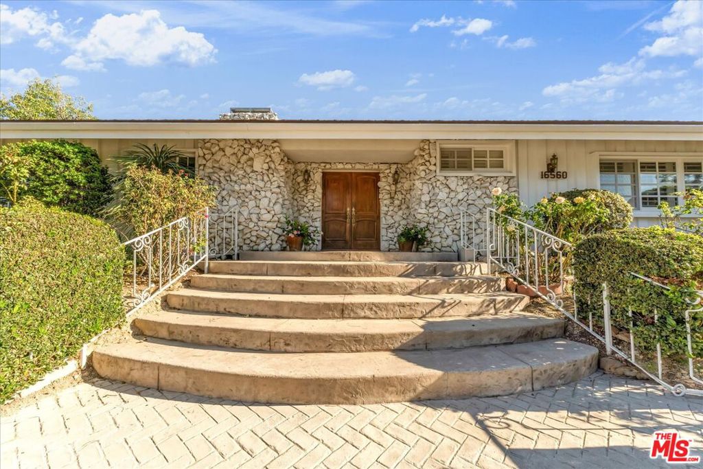 16560 Park Lane Circle