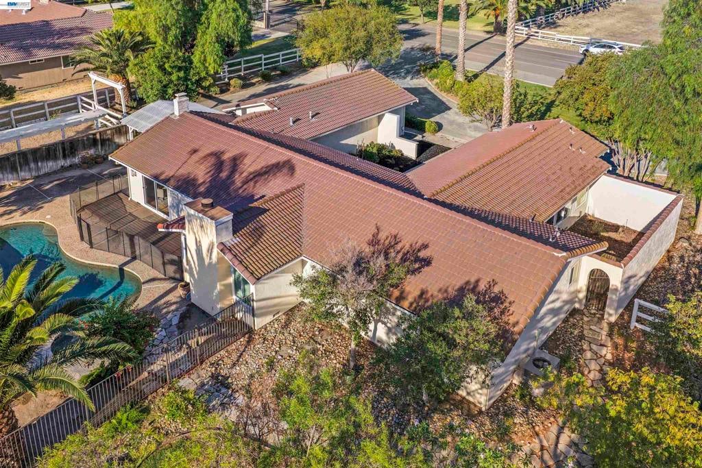 23110 Los Ranchos Dr